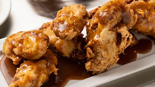 Korean Style BBQ Crispy Fried Chicken Wings
