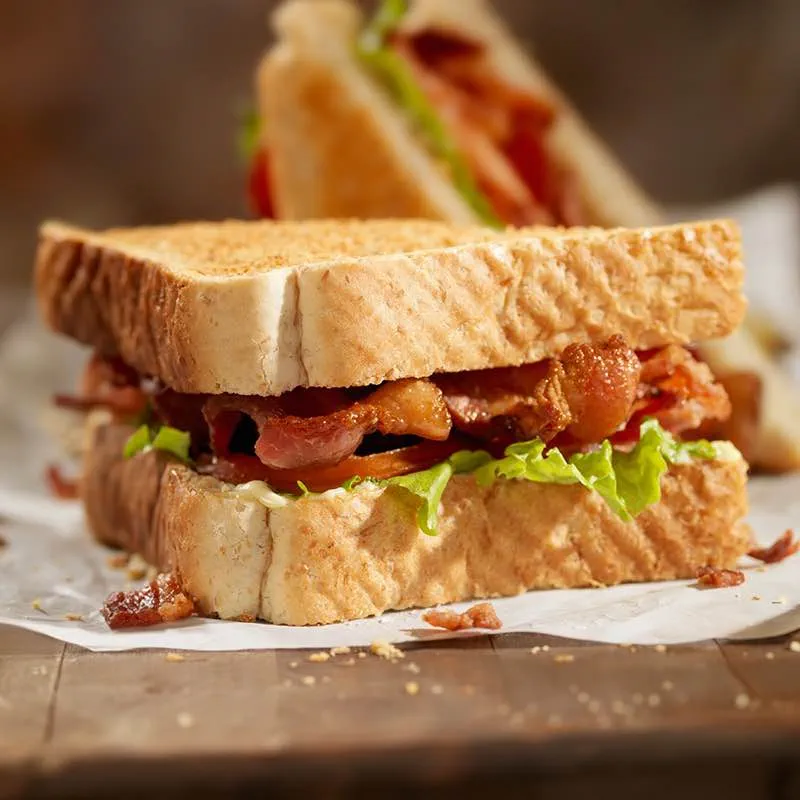 Sandviș cu bacon