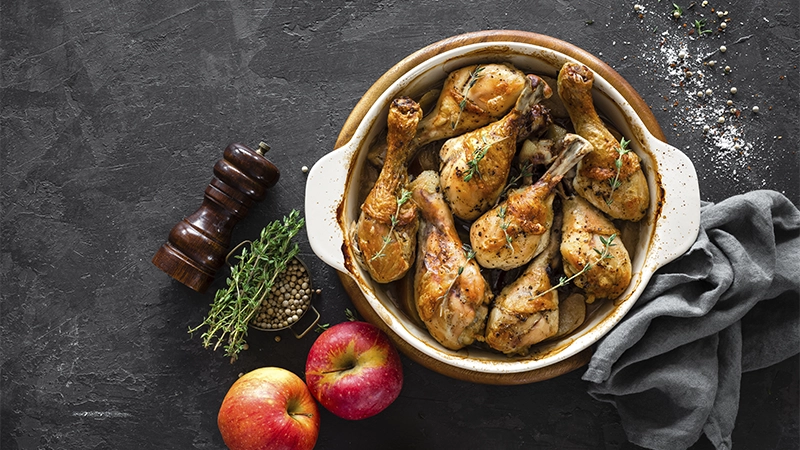 800x450_baked-chicken-legs-with-apples