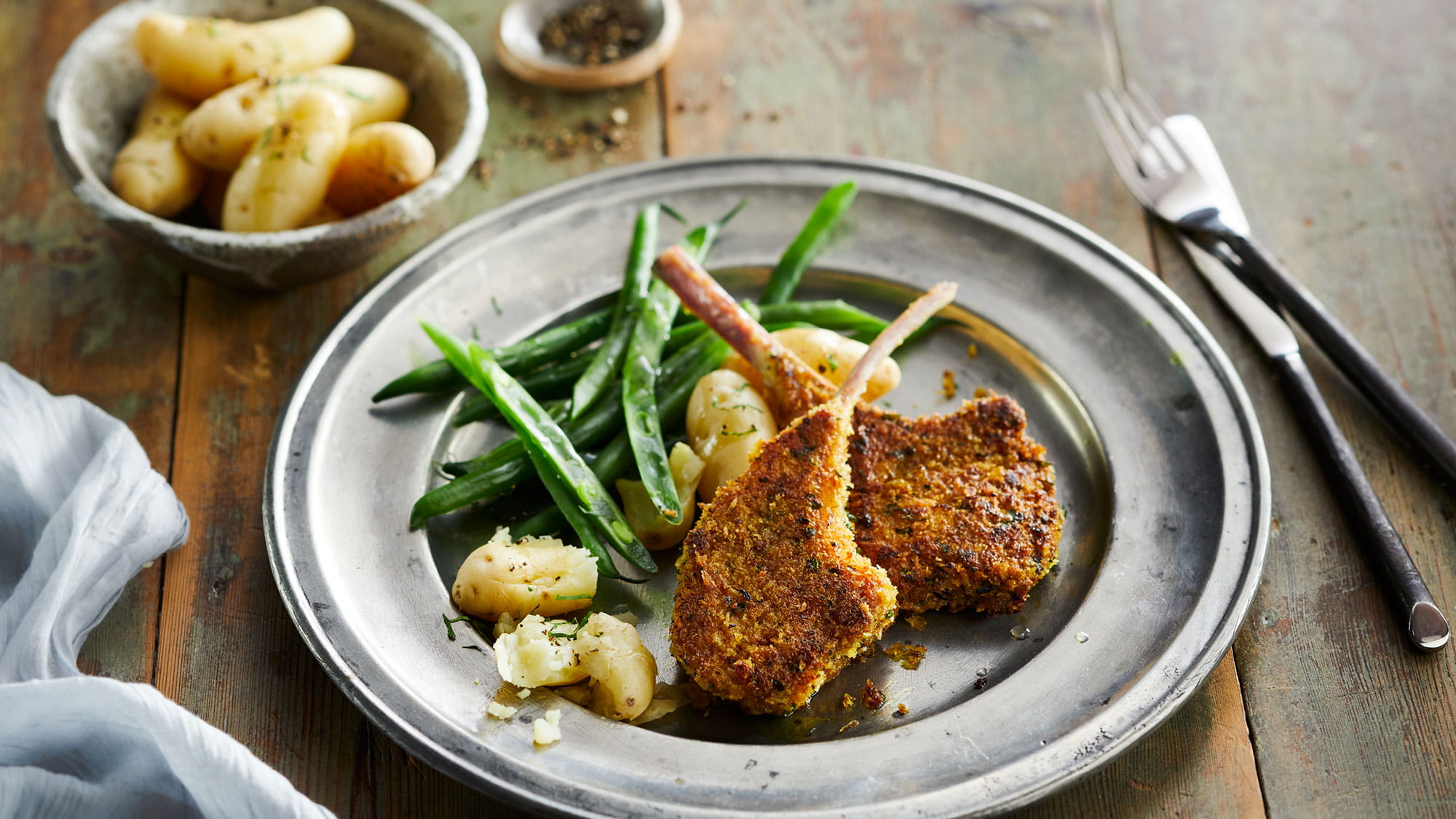 mustard-crumbed-lamb-cutlets-keen-s-mccormick-australia