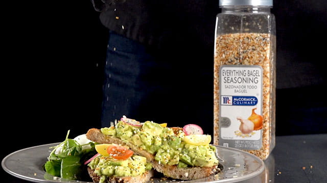 McCormick Everything Bagel Seasoning - 21 oz. Container