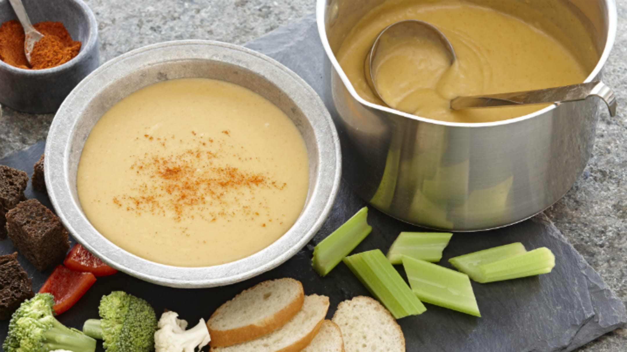Spicy Beer Cheese Fondue