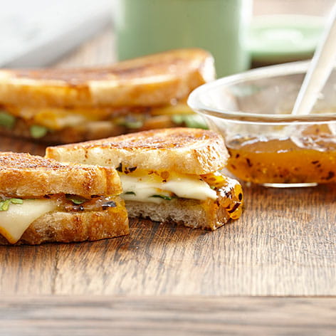 Grilled Cheese With Chipotle Peach Preserves