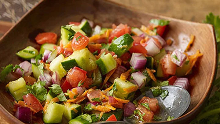 east_african_fresh_tomato_and_cucumber_salad