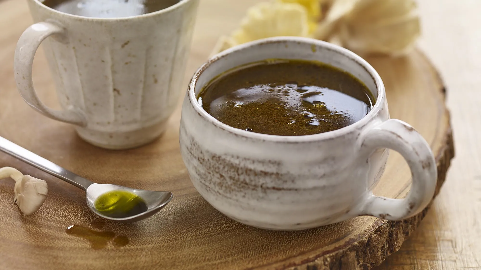 HERBED MUSHROOM SIPPING BROTH WITH AVOCADO OIL DRIZZLE HERBED MUSHROOM SIPPING BROTH WITH AVOCADO OIL DRIZZLE