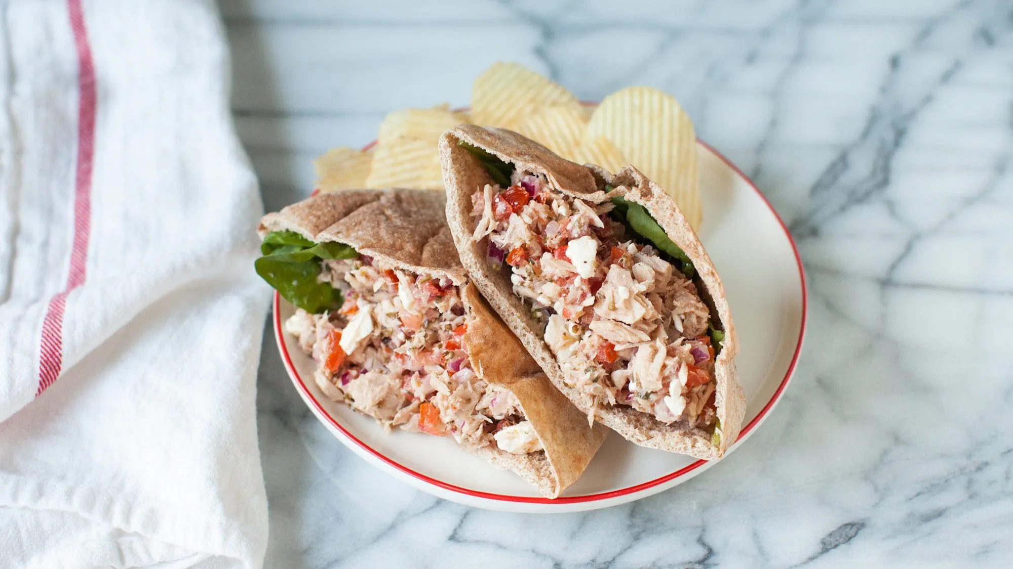 GREEK TUNA SALAD POCKETS GREEK TUNA SALAD POCKETS