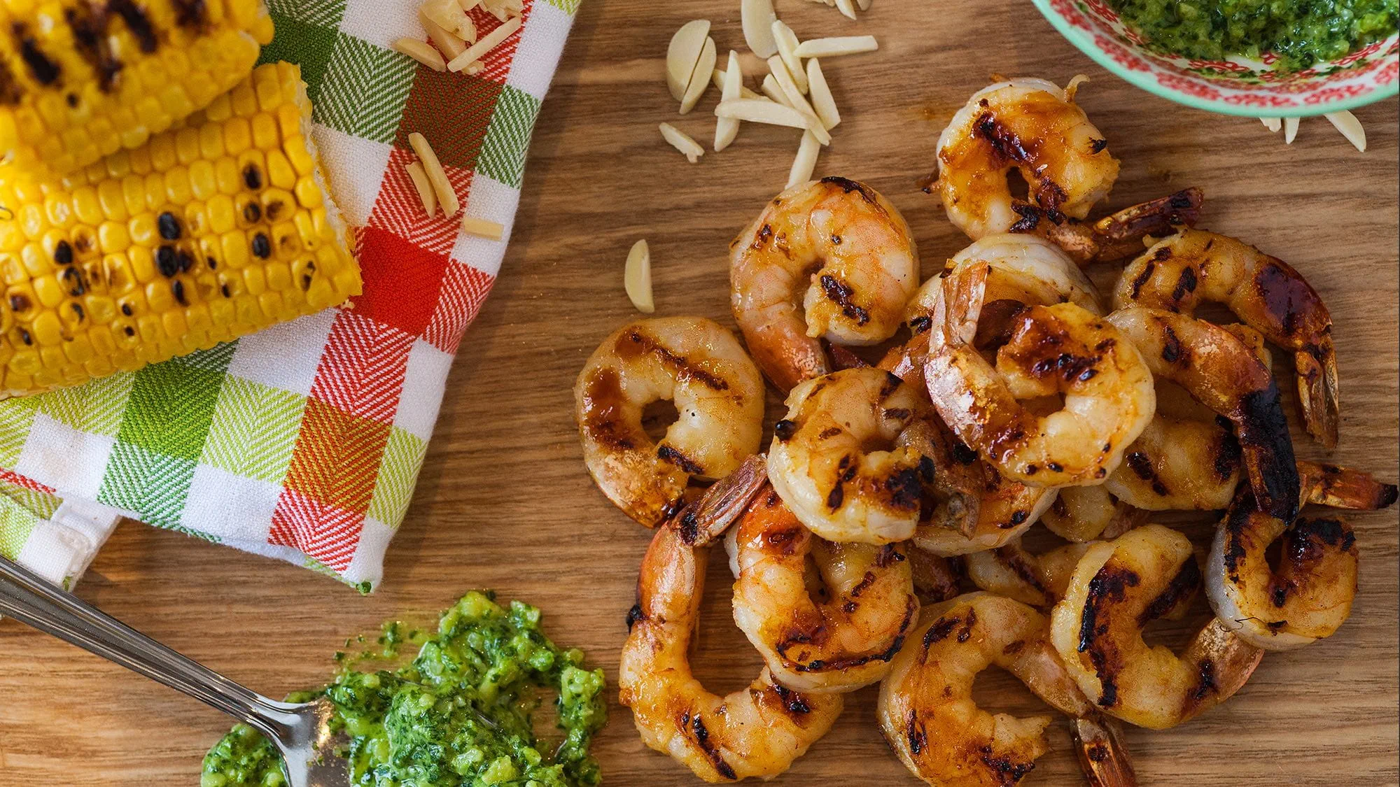 GRILLED SHRIMP WITH CORIANDER PESTO GRILLED SHRIMP WITH CORIANDER PESTO