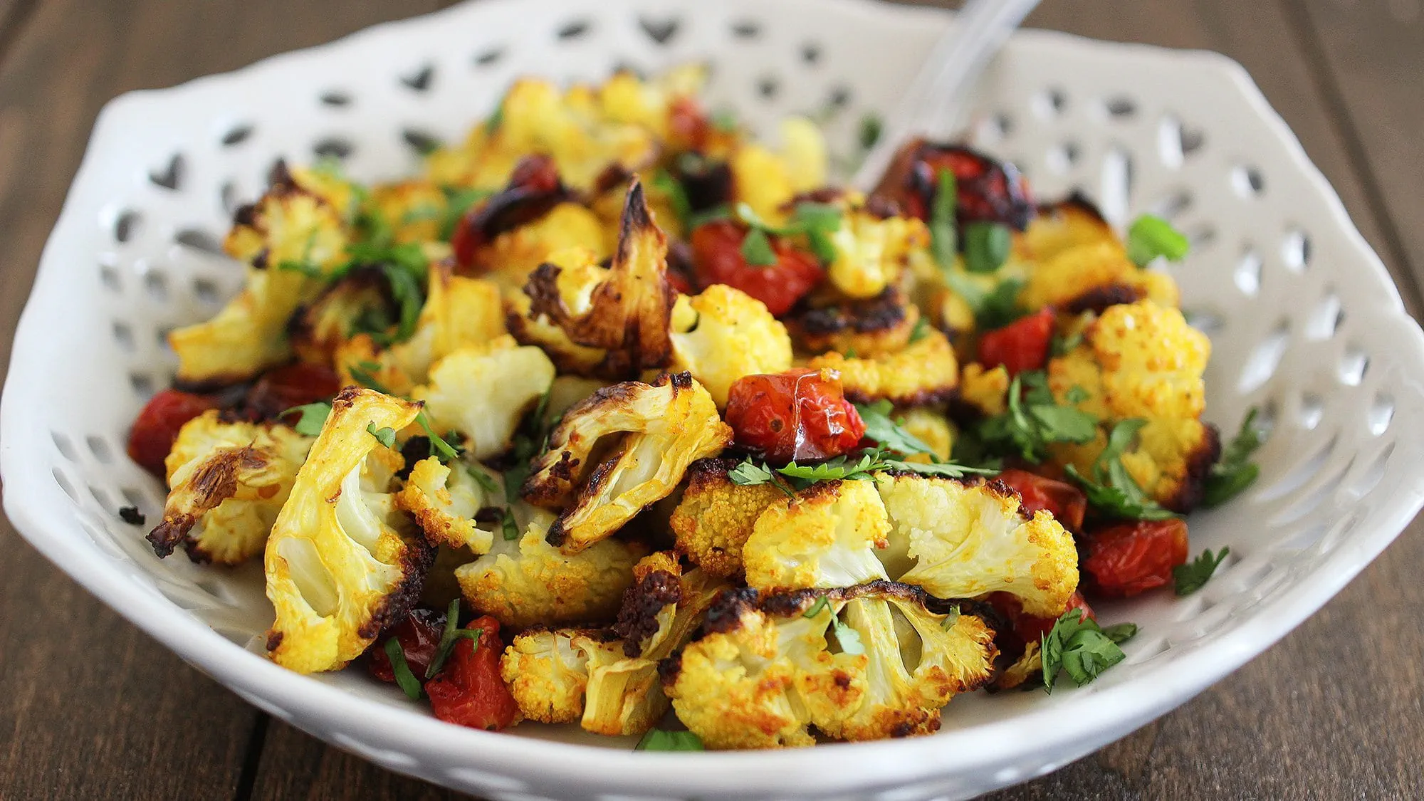 mccormick_turmeric_roasted_cauliflower_and_tomatoes_2000 mccormick_turmeric_roasted_cauliflower_and_tomatoes_2000