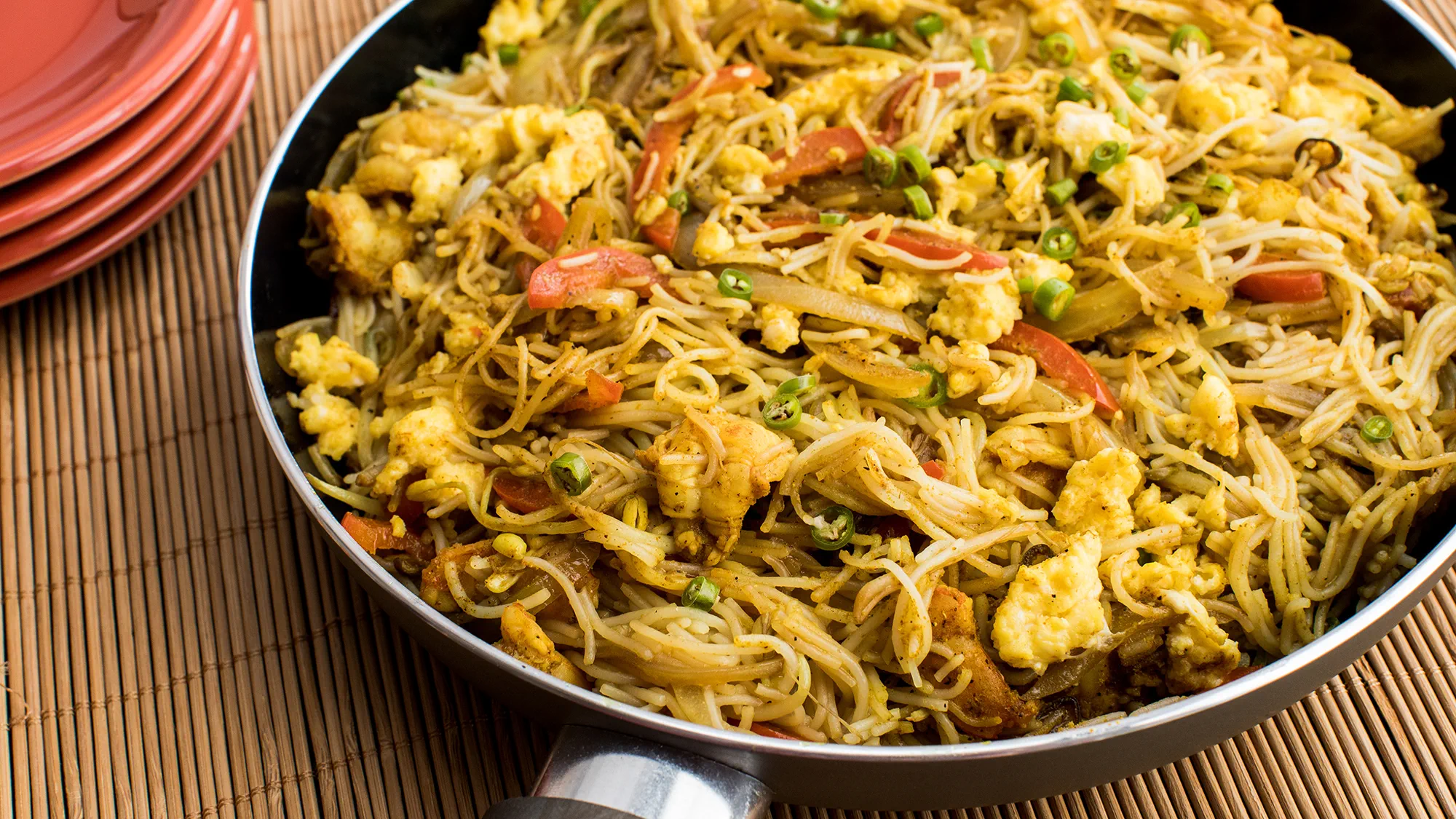 STIR FRIED CURRY VERMICELLI (RICE NOODLES)
