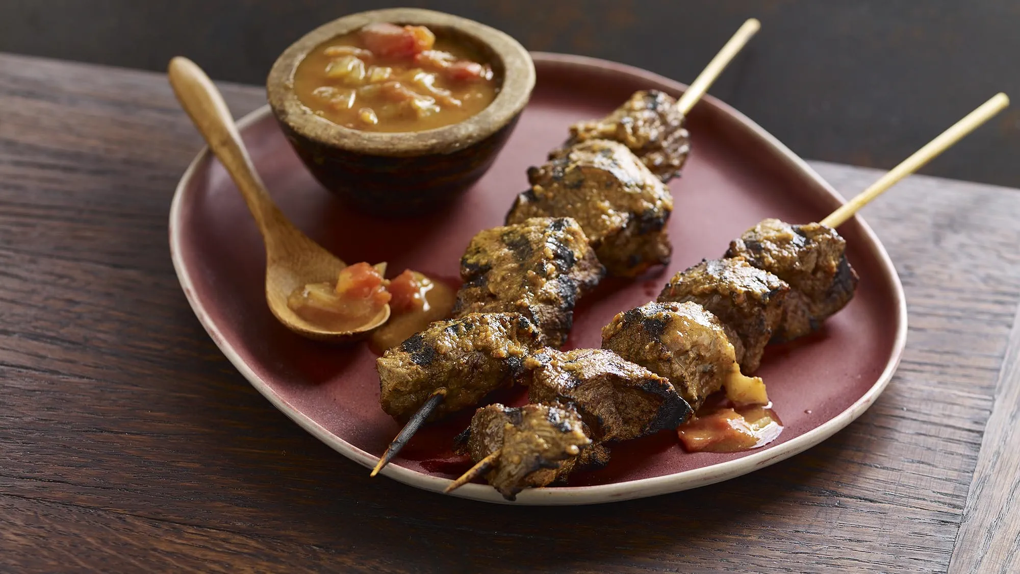 TANZANIAN BBQ SKEWERS WITH TOMATO ONION SAUCE TANZANIAN BBQ SKEWERS WITH TOMATO ONION SAUCE