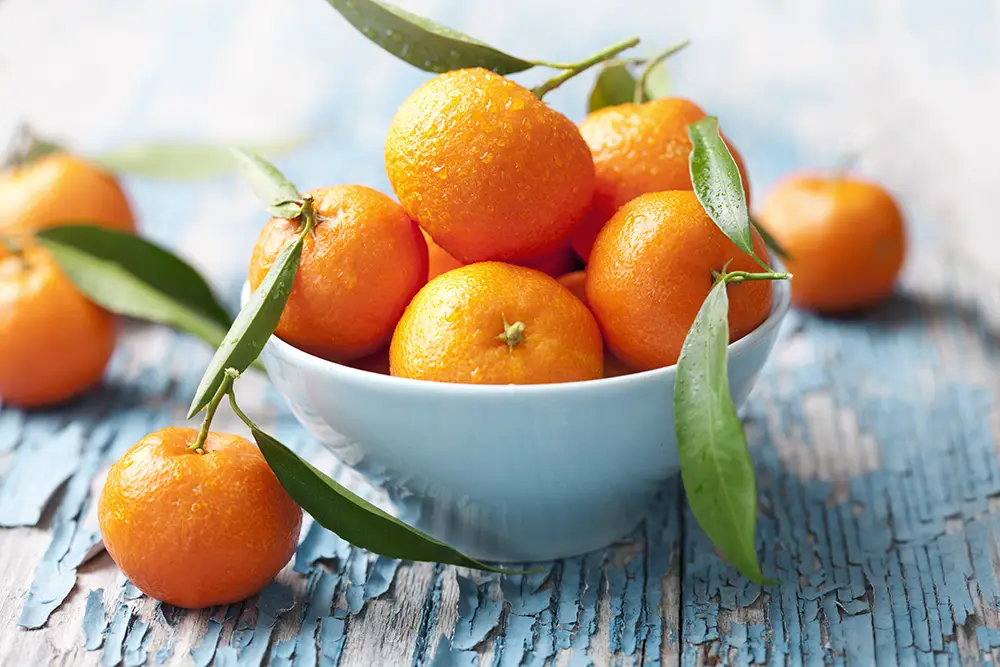 clementines-in-blue-bowl