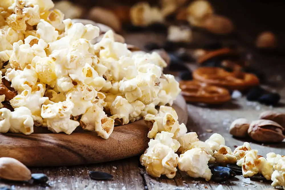 popcorn-and-nuts