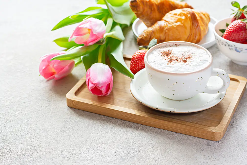 coffee-on-wood-platter-with-tulips-springtime-
