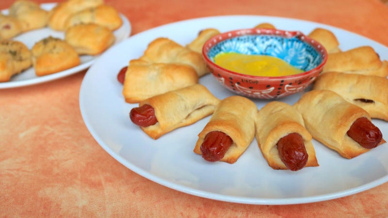 The Quickest Coziest Way to Make Pigs in a Blanket-url