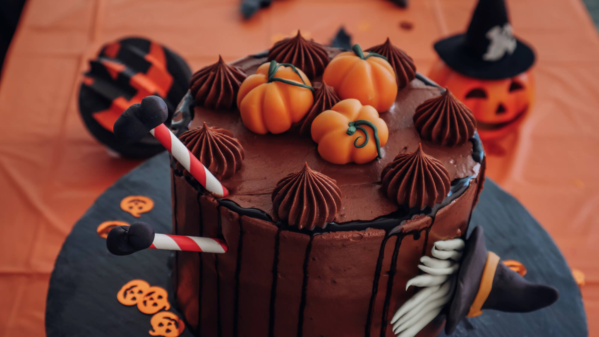 Halloween Layer Cake Recipe - (4.4/5)
